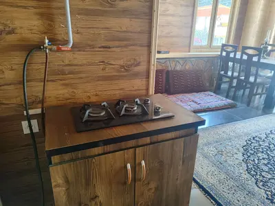 کلبه یک خوابه دشت شقایق های لار