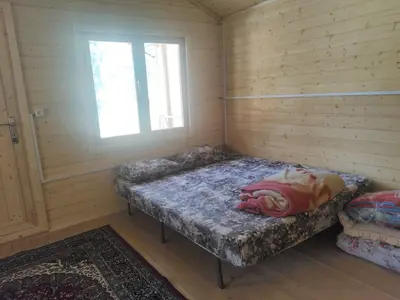 کلبه یک خوابه دشت شقایق های لار