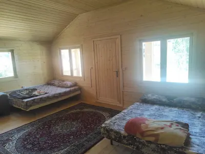 کلبه یک خوابه دشت شقایق های لار