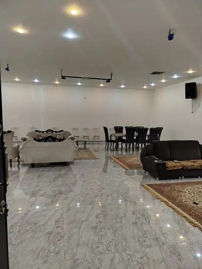 ویلا دوخوابه استخر آبگرم کردان چهارباغ