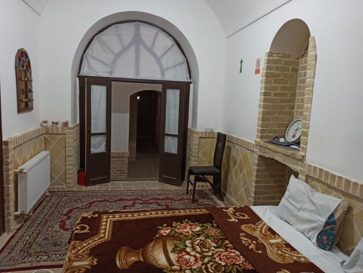 بومگردی شاخه نبات - واحد ۵ زیرزمین