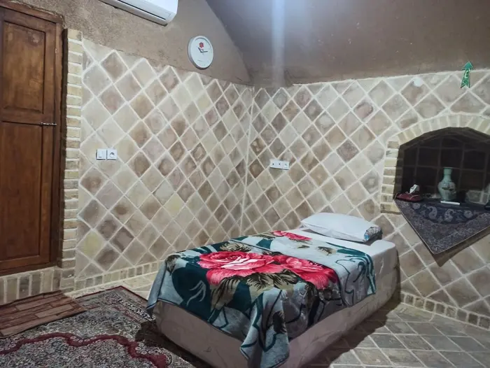 بوم گردی شاخه نبات - واحد ۴ زیرزمین - اتاق شماره 4