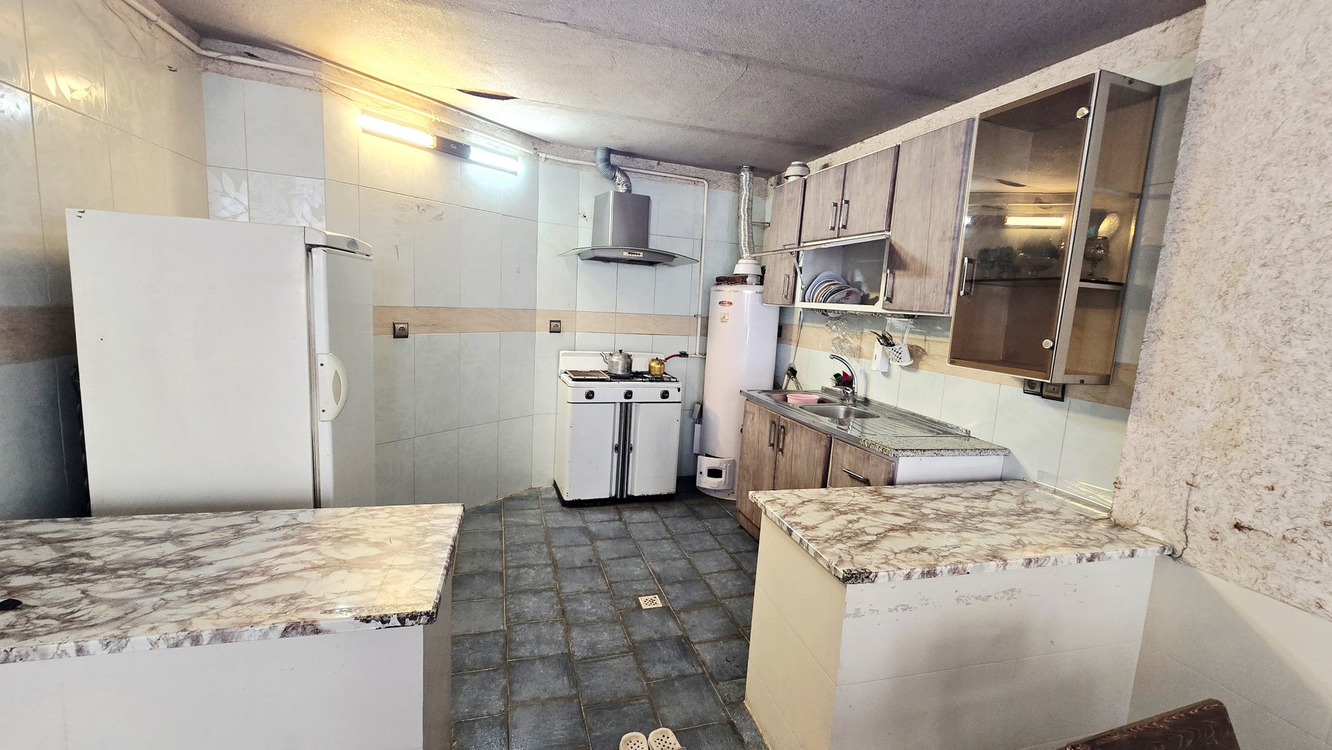 سوئیت یک خوابه سنتی امیرچخماق