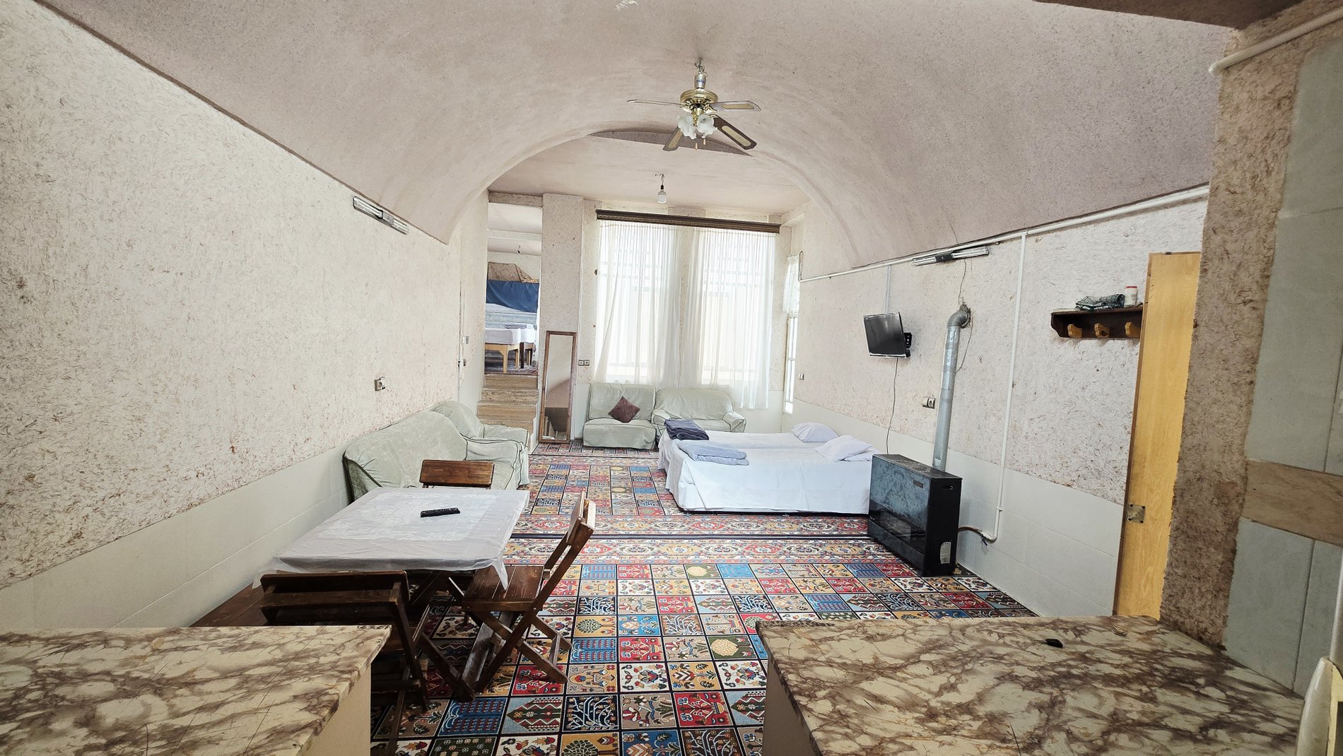 سوئیت یک خوابه سنتی امیرچخماق