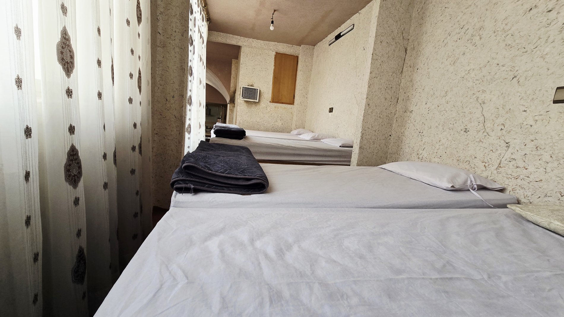 سوئیت یک خوابه سنتی امیرچخماق