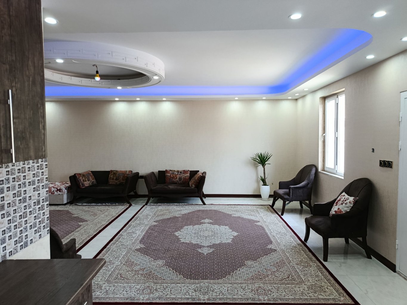 دوخوابه فلت استخردار آبگرم آیهان