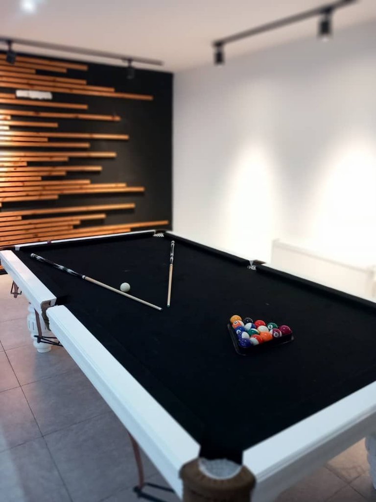 ویلا چهارخوابه استخردار آبگرم سپید پالاس