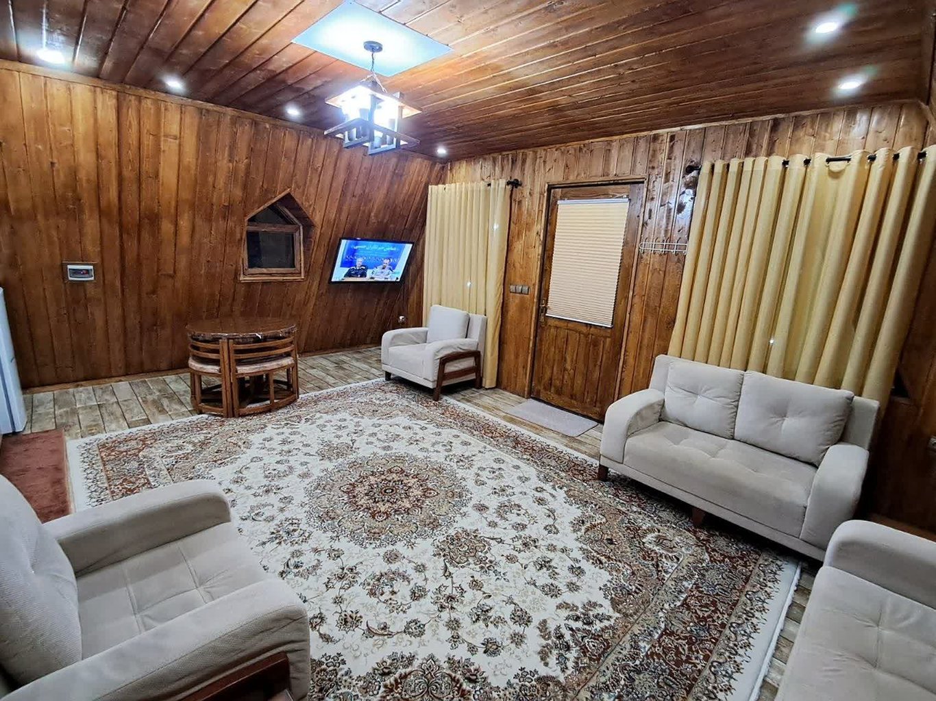 یک خوابه سوئیسی کوه باغ