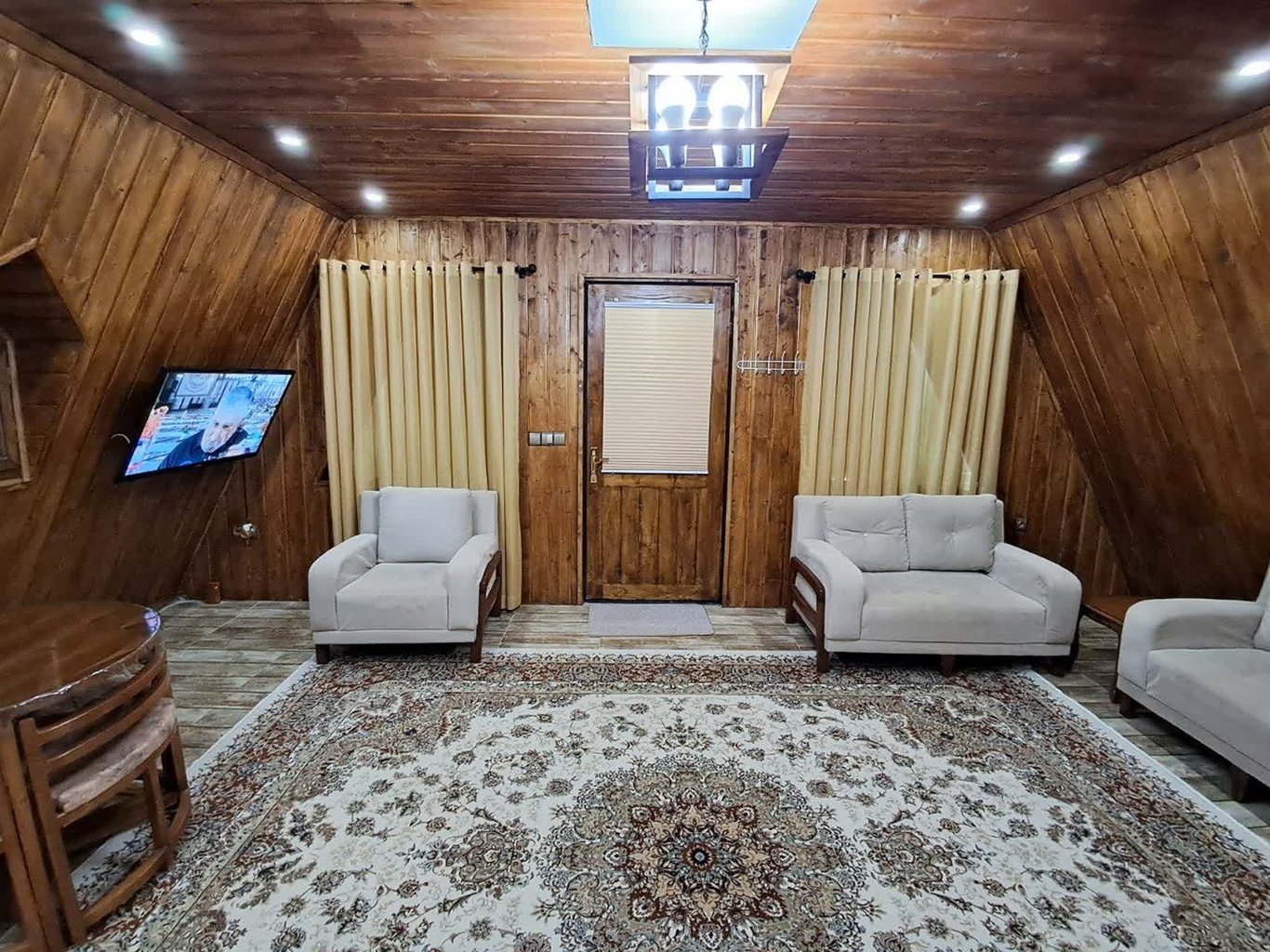 یک خوابه سوئیسی کوه باغ