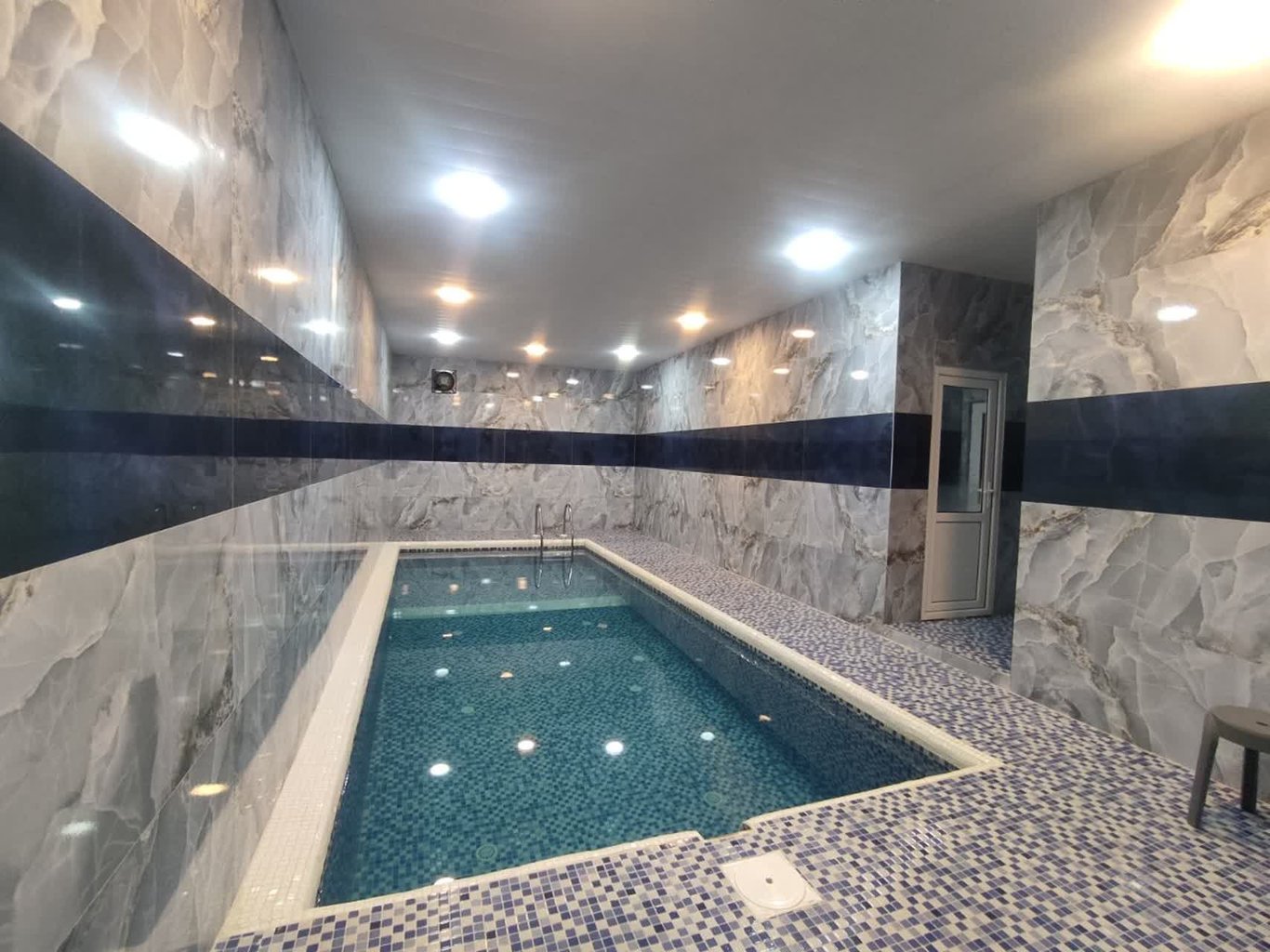 ویلا دوخوابه استخردار آبگرم بهرام آزاد