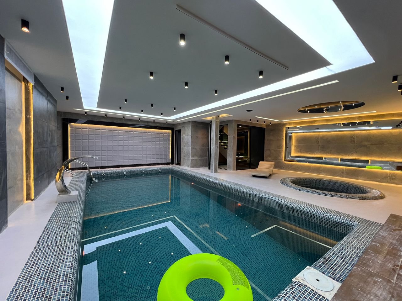 ویلا دوخوابه دوبلکس استخردار آبگرم مافیا