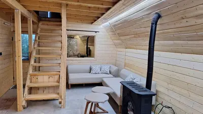 کلبه دوخوابه سوئیسی کوهستانی باروما