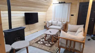 کلبه دوخوابه سوئیسی کوهستانی باروما