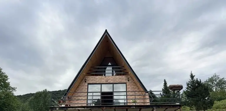 کلبه یک خوابه سوئیسی میران