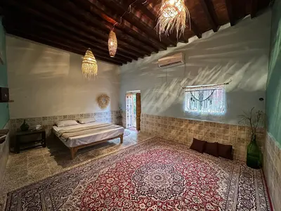 بومگردی عمارت چند درخت - واحد گل کاغذی