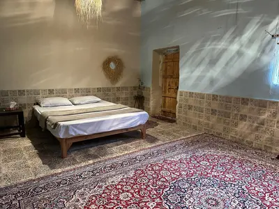 بومگردی عمارت چند درخت - واحد گل کاغذی