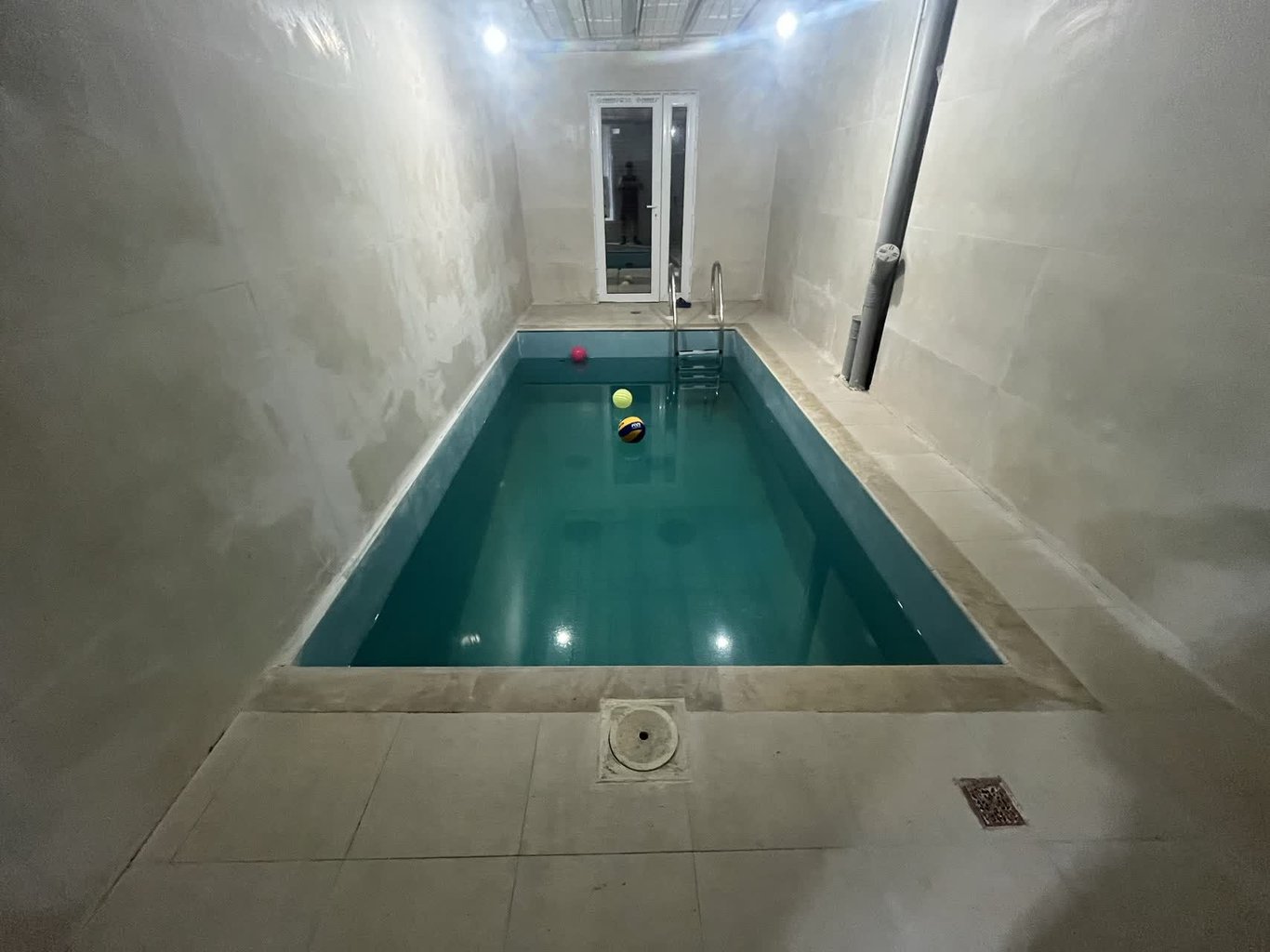 دوخوابه استخردار آبگرم سرای فرح اباد