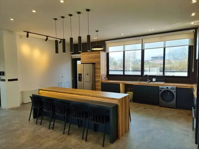 ویلا چهارخوابه استخردار آبگرم آزادی