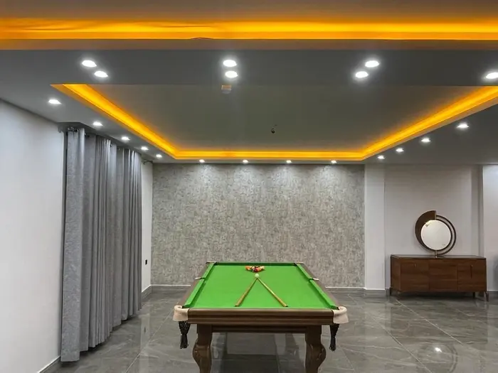 ویلا چهارخوابه استخردار آبگرم آزادی