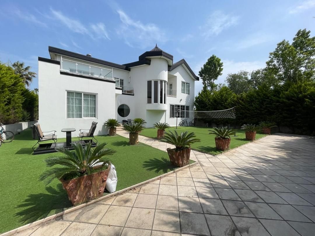 استخردار آبگرم چهارخوابه امیرآباد