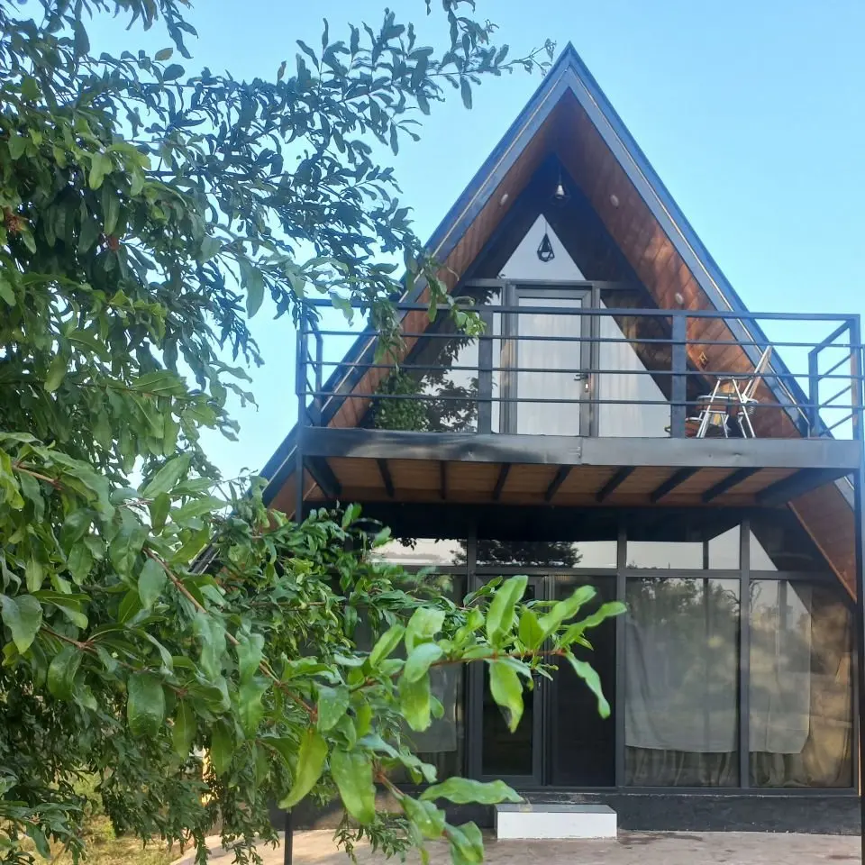 کلبه یک خوابه سوئیسی دایان 1