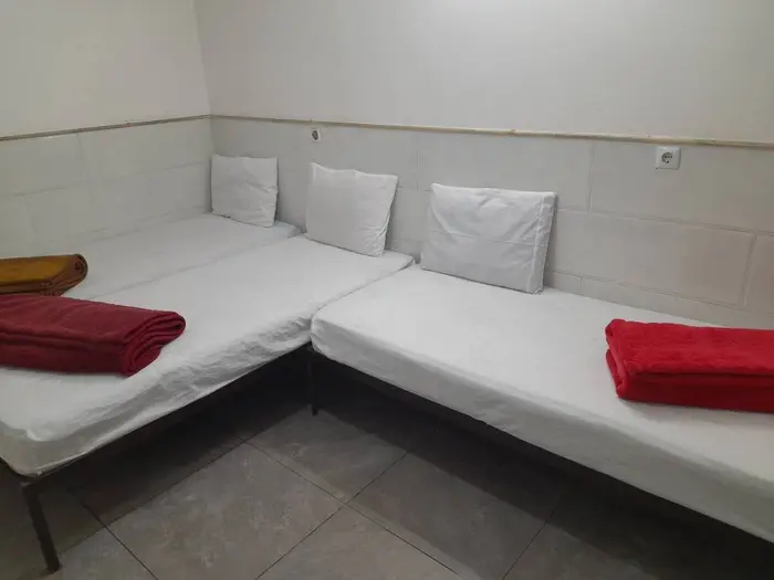 مسافرخانه پناه کریمان - فلت سه تخته