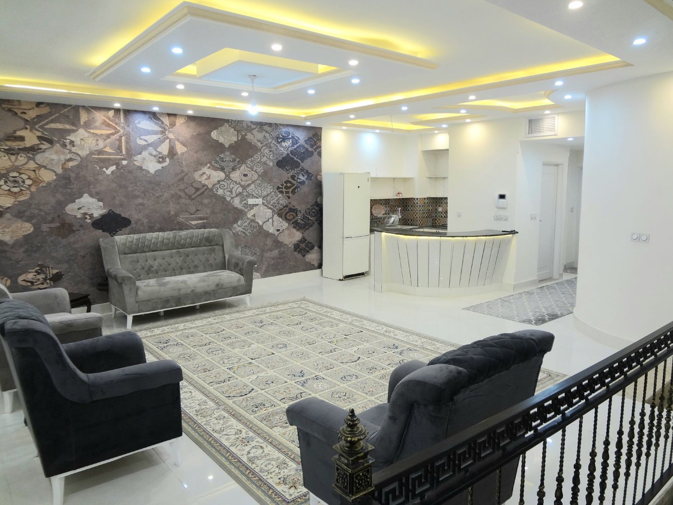 ویلا سه خوابه استخردار آبگرم برگ سبز