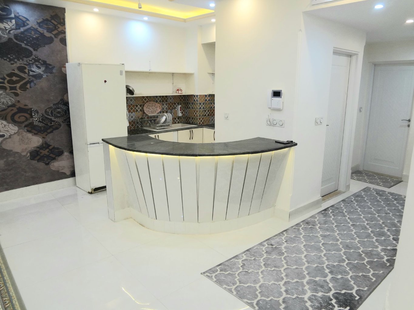 ویلا سه خوابه استخردار آبگرم برگ سبز