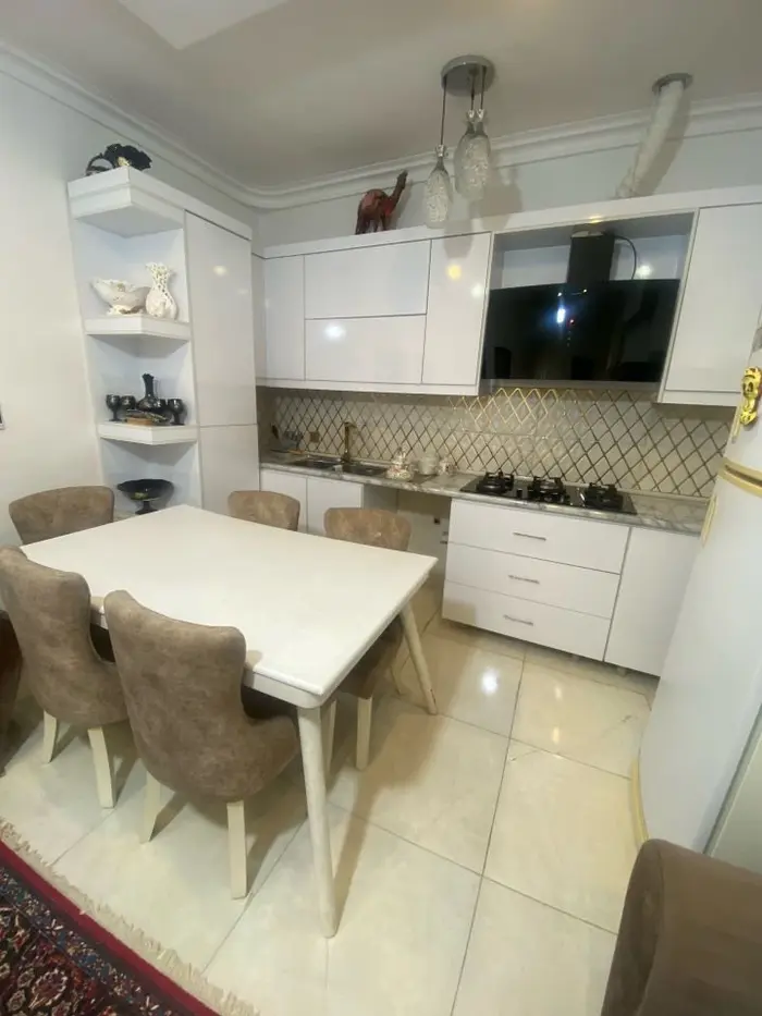 سوئیت یک خوابه گیل بانوی دیبا