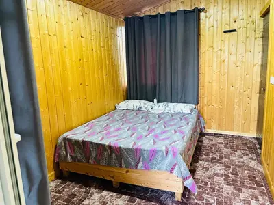 کلبه دوبلکس دوخوابه چوبی رودخانه 2