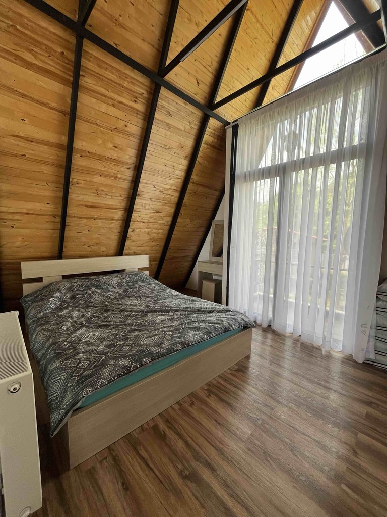 ویلا دوخوابه سوئیسی استخردار آبگرم نیرا