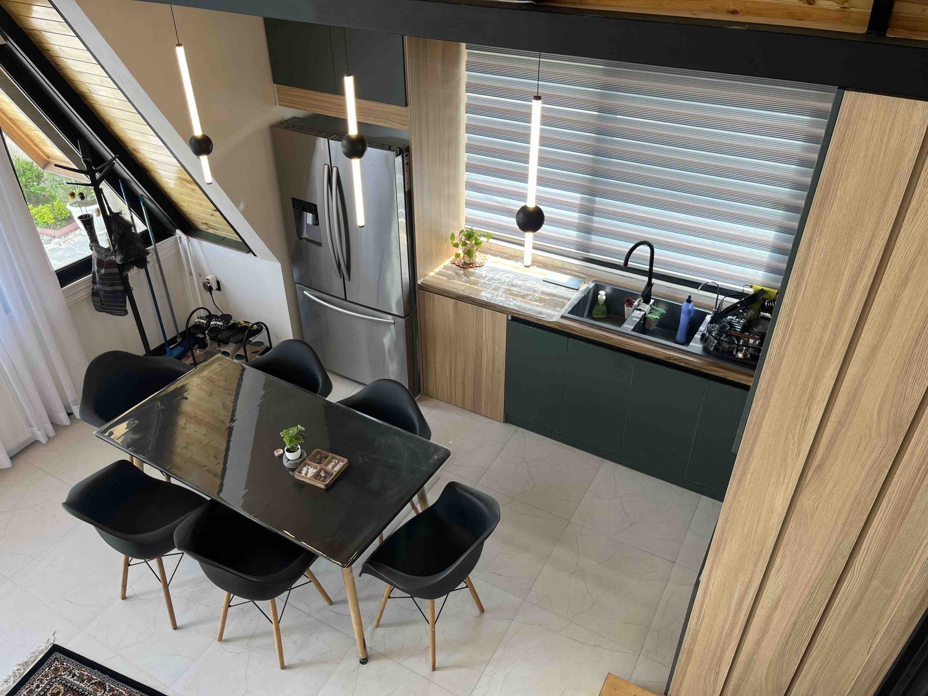 ویلا دوخوابه سوئیسی استخردار آبگرم نیرا