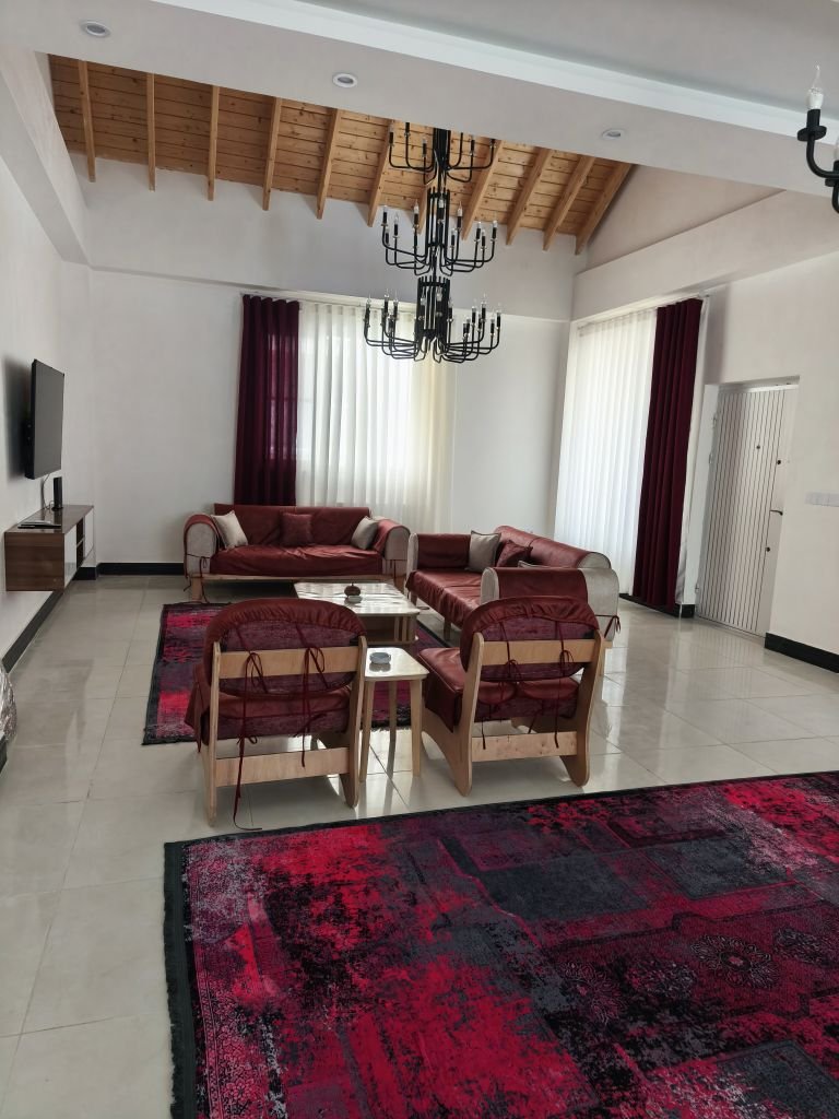 ویلا فلت استخردار ارغوان