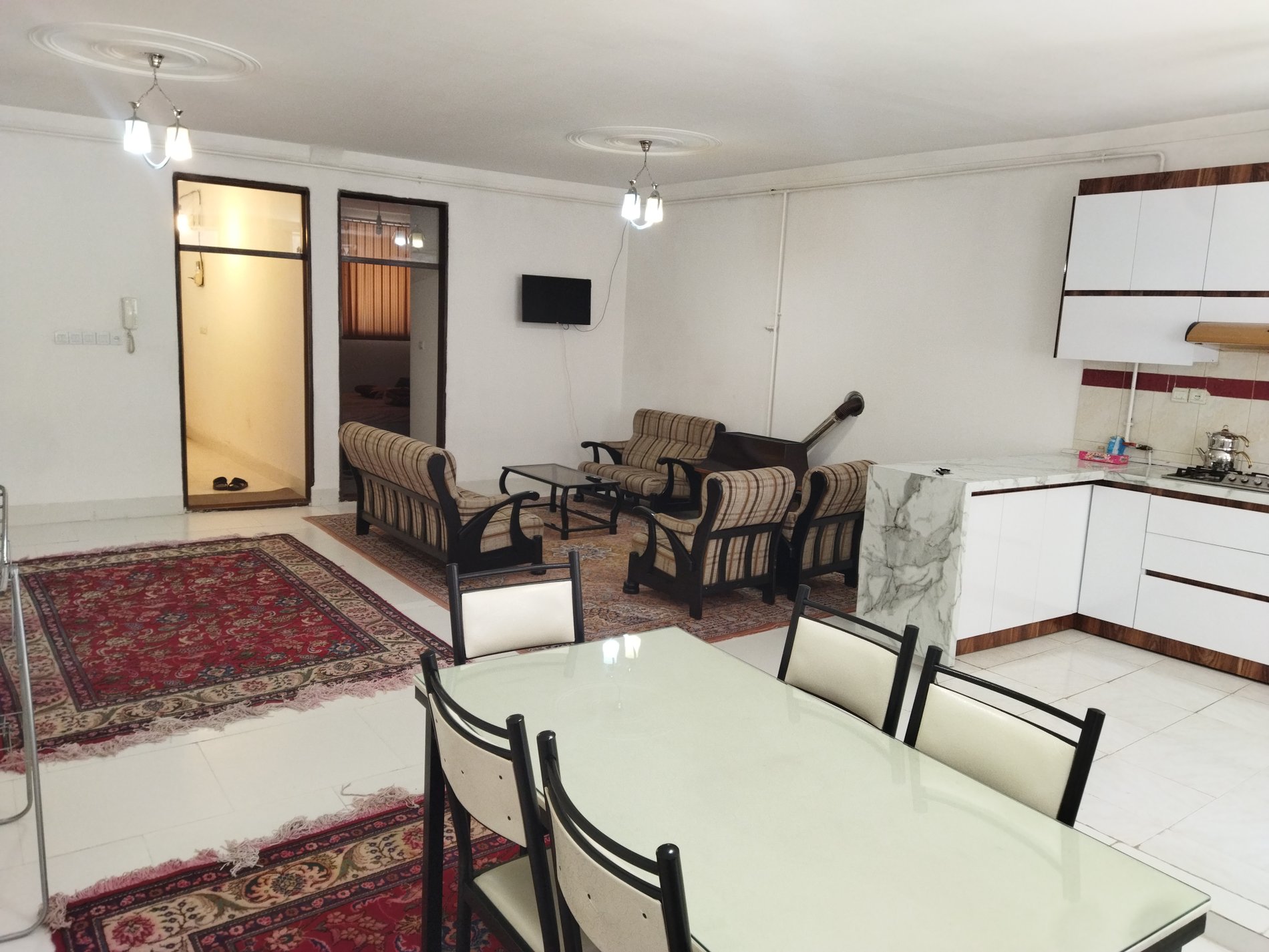 سوئیت دوخوابه سعدی بوستان