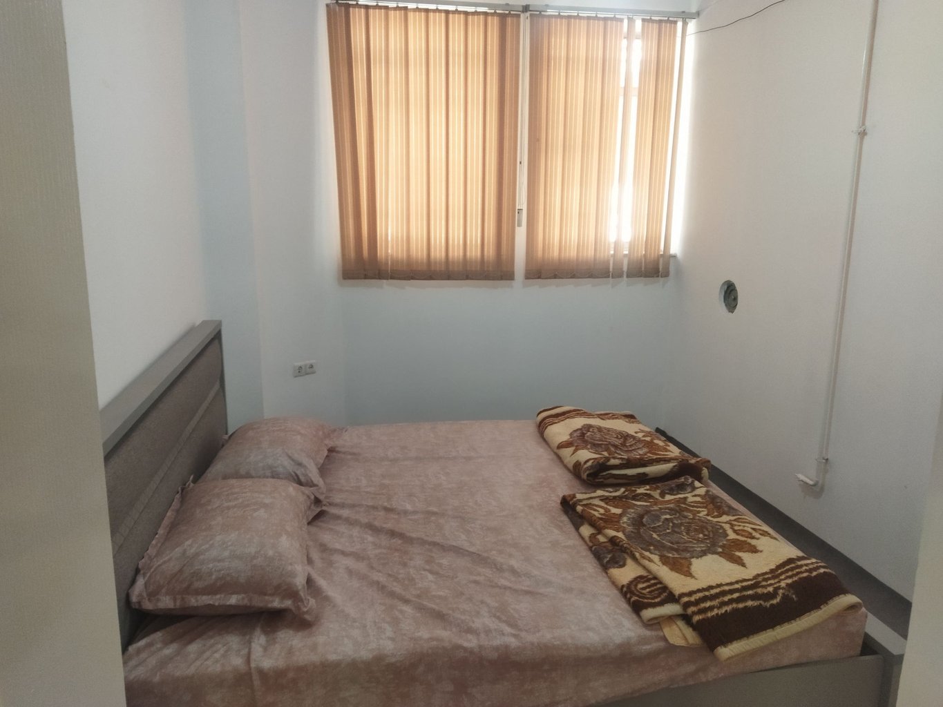 سوئیت دوخوابه سعدی بوستان