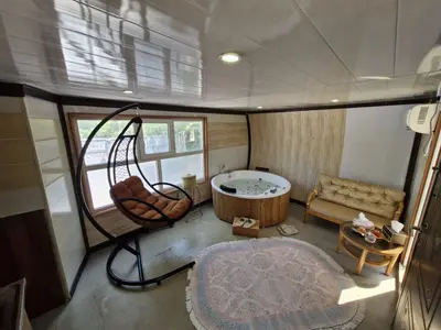 کلبه یک خوابه جکوزی دار هابیت