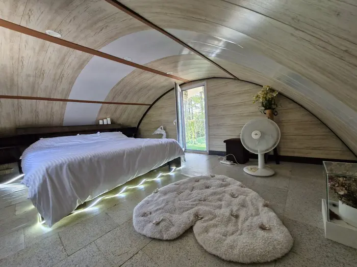 کلبه یک خوابه جکوزی دار هابیت