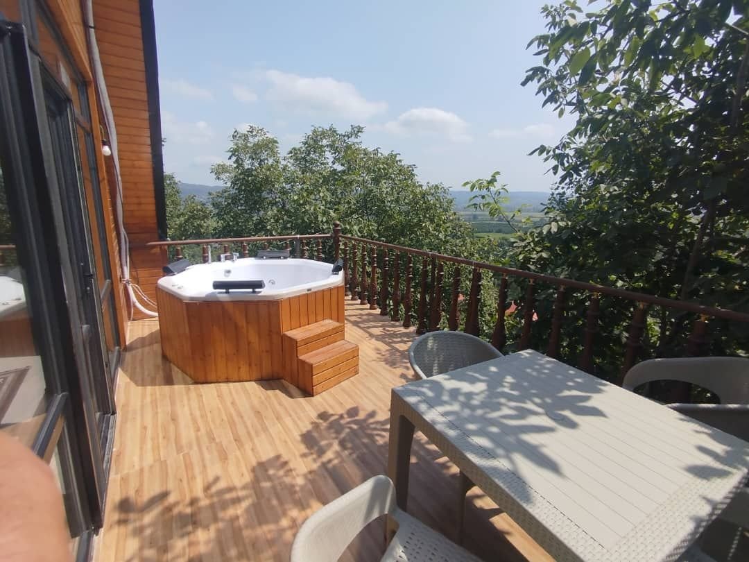 کلبه دوخوابه جکوزی دار سانیا 1