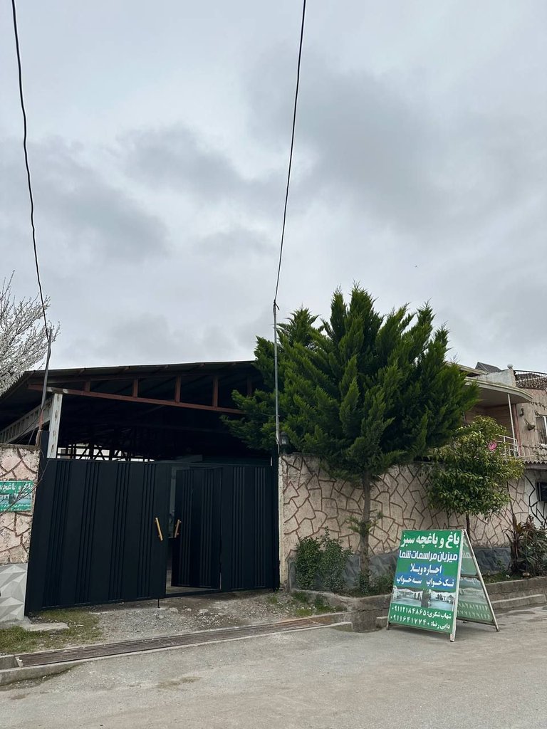 ویلا یک خوابه باغچه سبز - واحد ۲ - ورودی به حیاط ویلا