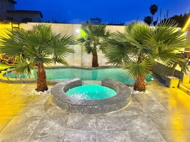 کلبه سه خوابه سوئیسی استخردار آبگرم هاوایی