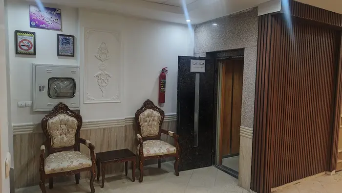 مسافرخانه وحیدیان - واحد یک خوابه 101 - آسانسور لابی