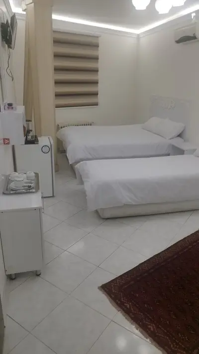 مسافرخانه وحیدیان - واحد 203