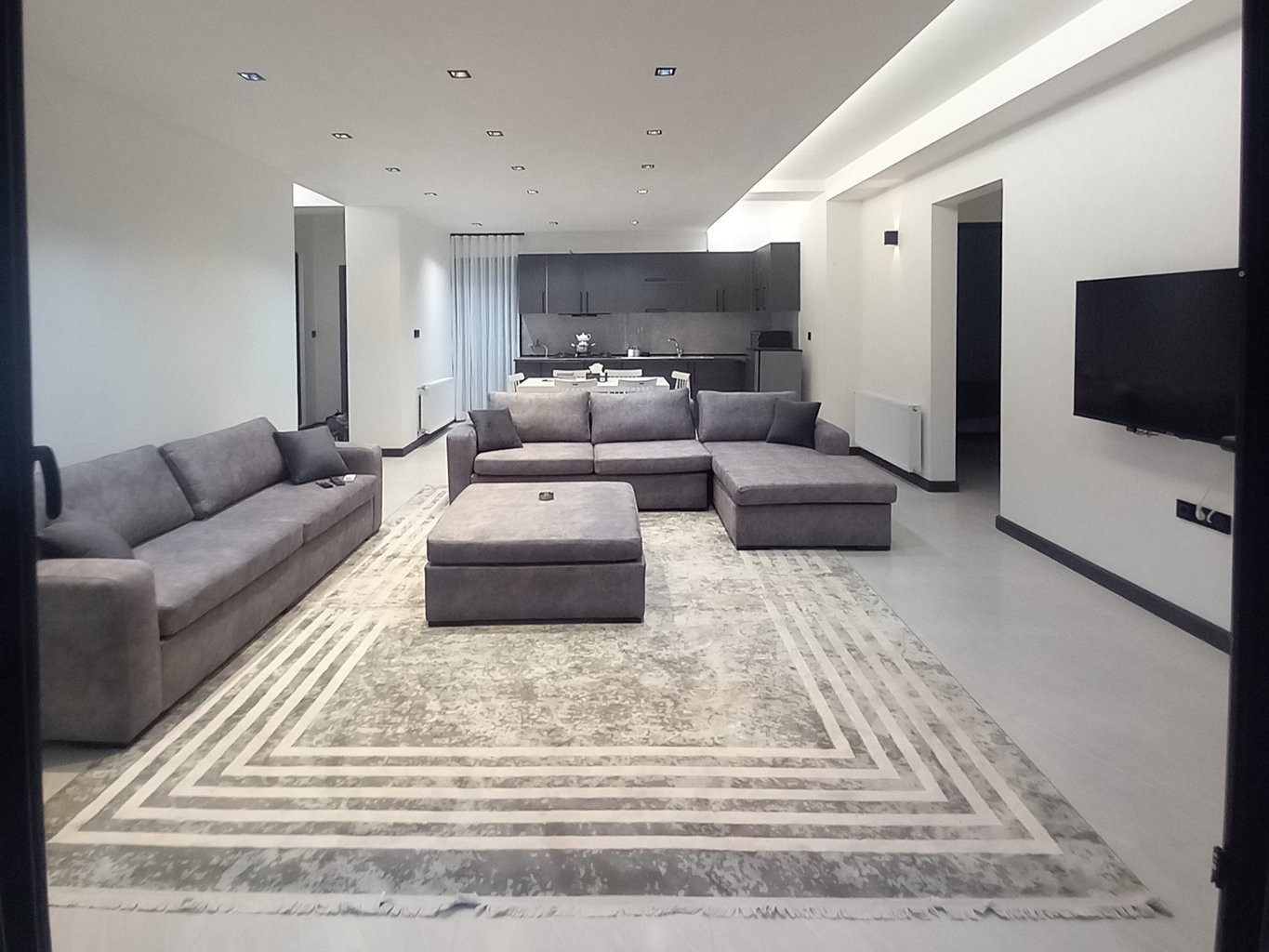 ویلا  دو خوابه با روف گاردن و وان جکوزی در اربه کله رامسر