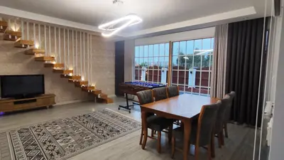 ویلا سه خوابه استخردار سوئیسی راد