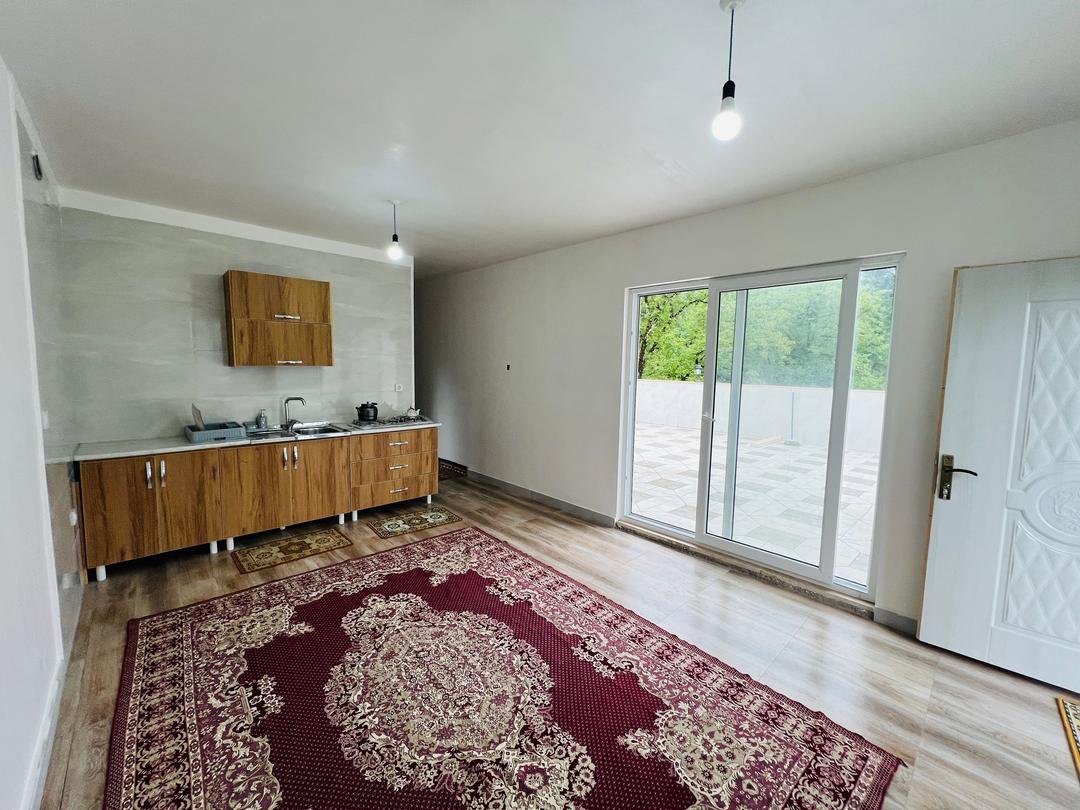 ویلا سه خوابه جنگلی تیتی