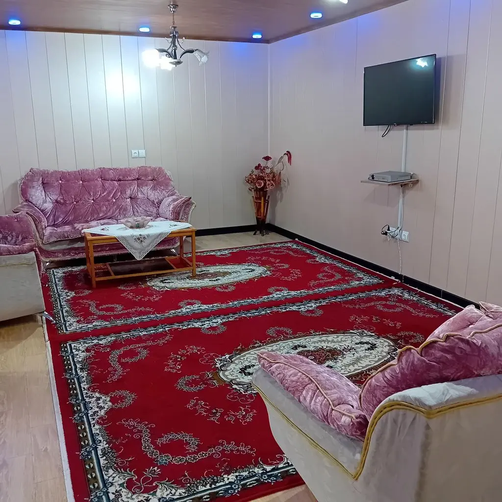 ویلا دوخوابه ساحلی سبحان - مبل راحتی ۷ نفره