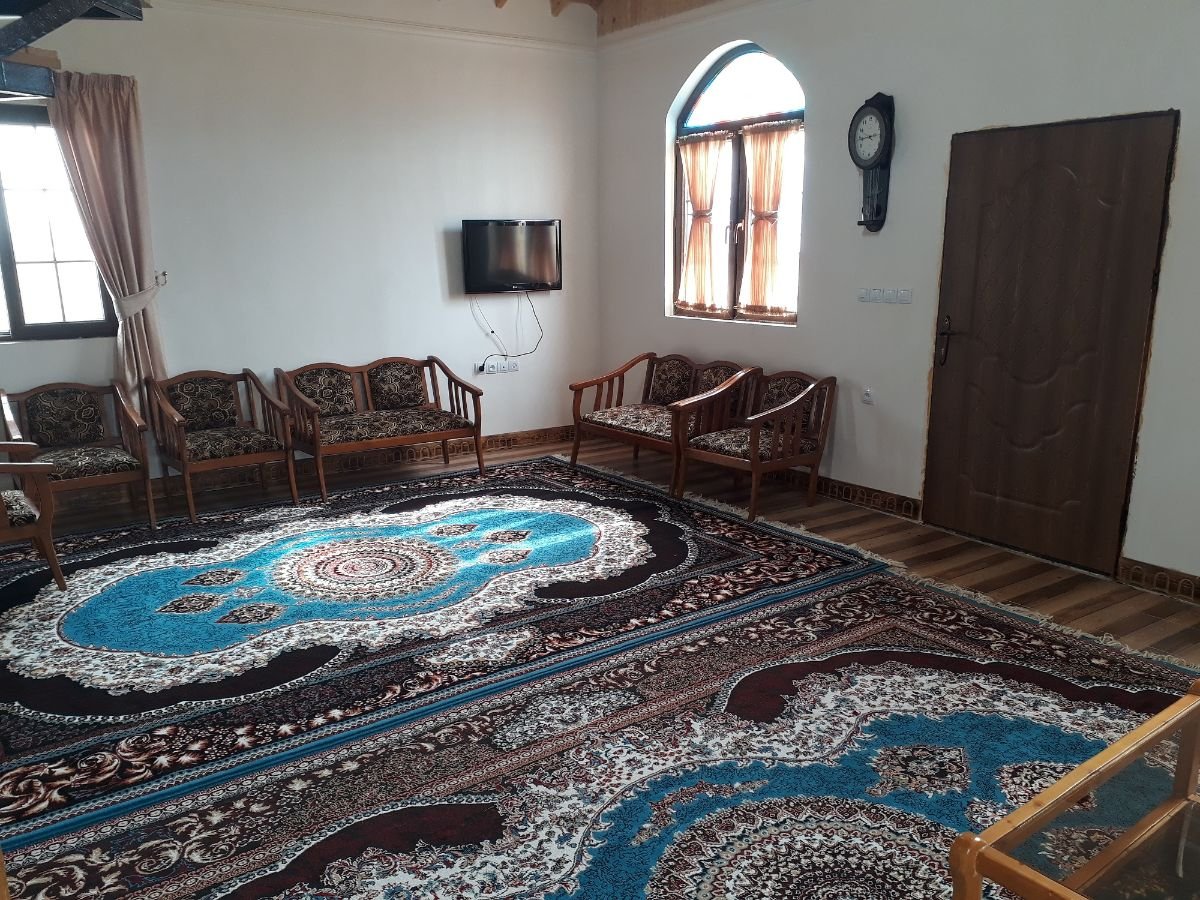 کلبه دوخوابه چوبی سورنا