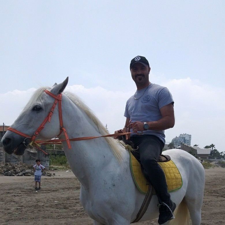 تصویر پروفایل میزبان