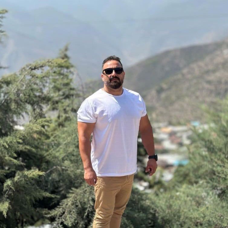 تصویر پروفایل میزبان