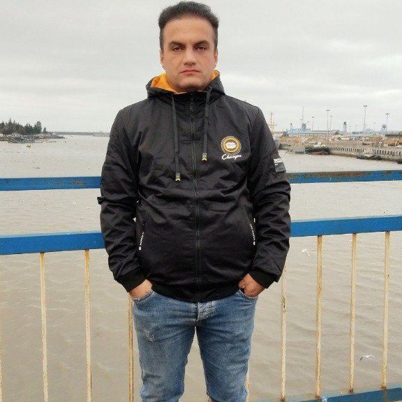 تصویر پروفایل میزبان